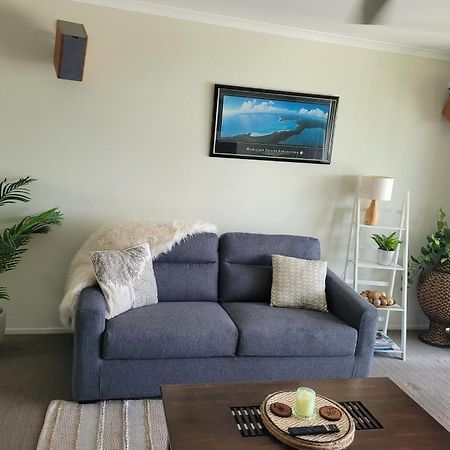 Watersons At Airlie Central Apartments エアリービーチ エクステリア 写真